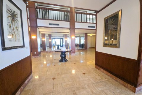 Condo in Aventura, Florida, 2 bedrooms № 2058631 - photo 24