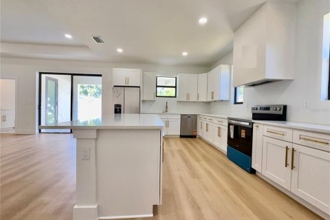 Villa ou maison à vendre à Tampa, Floride: 3 chambres, 203.27 m2 № 2399347 - photo 11