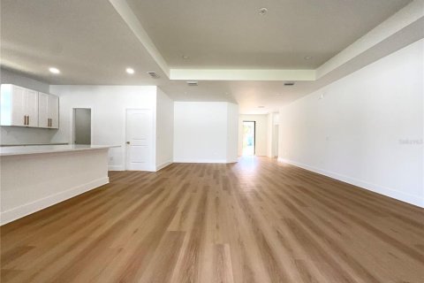 Villa ou maison à vendre à Tampa, Floride: 3 chambres, 203.27 m2 № 2399347 - photo 3