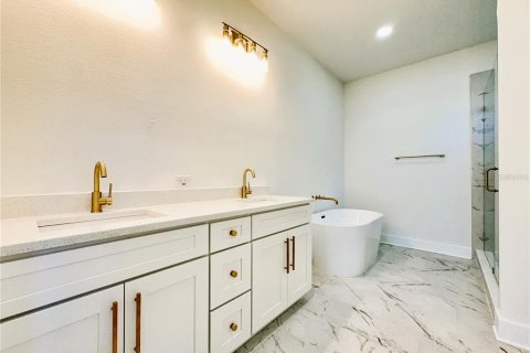 Villa ou maison à vendre à Tampa, Floride: 3 chambres, 203.27 m2 № 2399347 - photo 17