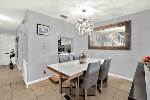 Adosado en venta en Coconut Creek, Florida, 2 dormitorios, 114.27 m2 № 2032871 - foto 3