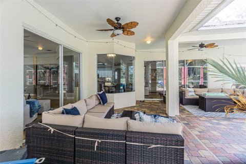 House in Lutz, Florida 4 bedrooms, 303.51 sq.m. № 2157367 - photo 25