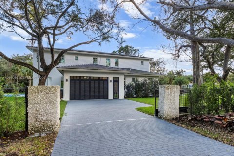 Casa en venta en Miami, Florida, 6 dormitorios, 530.47 m2 № 2011718 - foto 27