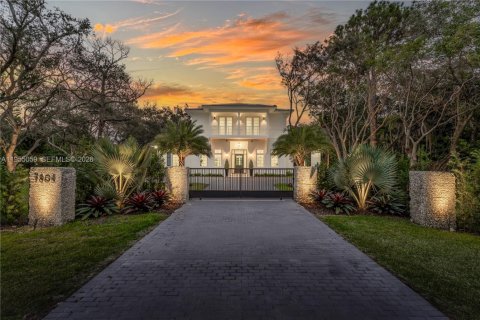 Casa en Miami, Florida 6 dormitorios, 530.47 m2 № 2011718