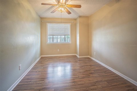 Condo in Tampa, Florida, 2 bedrooms  № 1740708 - photo 11
