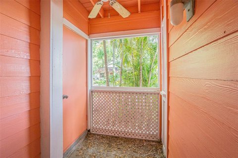 Condo in Tampa, Florida, 2 bedrooms  № 1740708 - photo 17