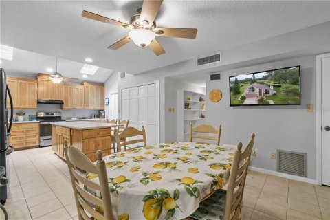 House in Grand Island, Florida 4 bedrooms, 282.89 sq.m. № 1796939 - photo 17