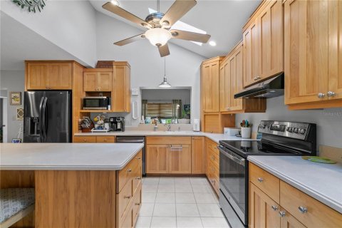 House in Grand Island, Florida 4 bedrooms, 282.89 sq.m. № 1796939 - photo 11