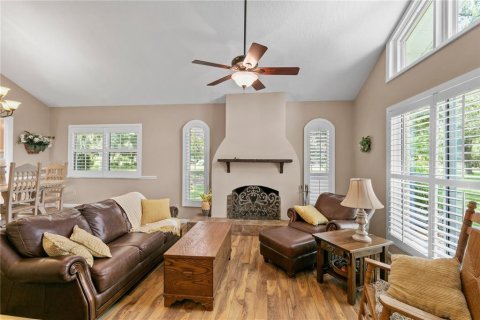 House in Grand Island, Florida 4 bedrooms, 282.89 sq.m. № 1796939 - photo 6
