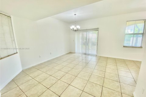 Condominio en alquiler en Doral, Florida, 3 dormitorios, 112.13 m2 № 1956247 - foto 19
