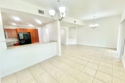 Condominio en alquiler en Doral, Florida, 3 dormitorios, 112.13 m2 № 1956247 - foto 9