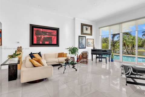House in Miramar, Florida 4 bedrooms, 246.19 sq.m. № 1688784 - photo 8