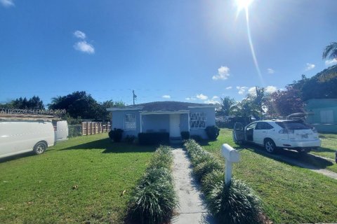 Villa ou maison à Miami, Floride 2 chambres, 66.89 m2 № 2007543