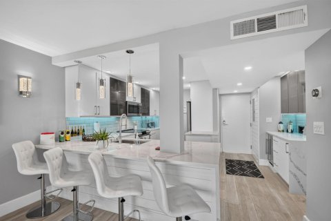 Copropriété à louer à South Palm Beach, Floride: 2 chambres, 111.58 m2 № 2403924 - photo 29