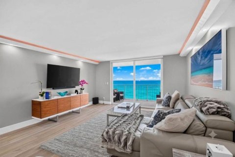 Copropriété à louer à South Palm Beach, Floride: 2 chambres, 111.58 m2 № 2403924 - photo 3