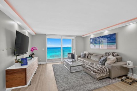 Copropriété à louer à South Palm Beach, Floride: 2 chambres, 111.58 m2 № 2403924 - photo 2