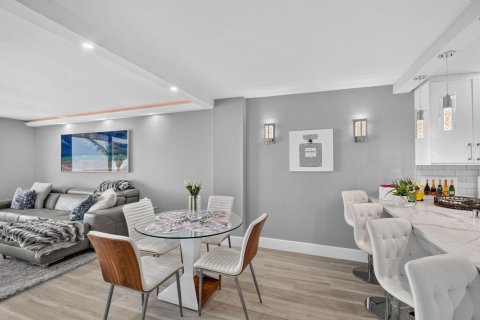 Copropriété à louer à South Palm Beach, Floride: 2 chambres, 111.58 m2 № 2403924 - photo 14