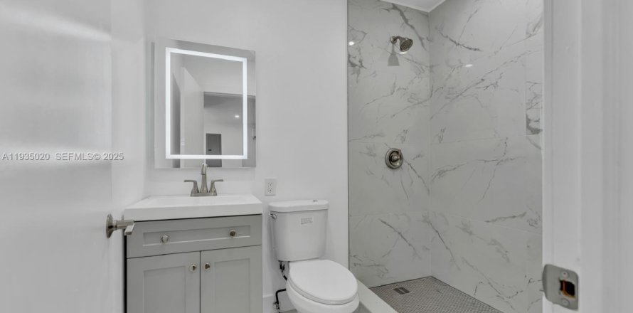 Propiedad comercial en Fort Lauderdale, Florida 1 dormitorio, 41.81 m2 № 2035791