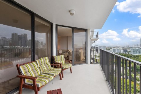 Copropriété à vendre à Miami, Floride: 2 chambres, 136.29 m2 № 1922766 - photo 10