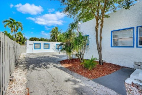 Commercial property in Fort Lauderdale, Florida № 1811878 - photo 3