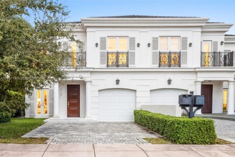 Купить таунхаус в Корал-Гейблс, Флорида 3 спальни, 237.83м2, № 2020960 - фото 20