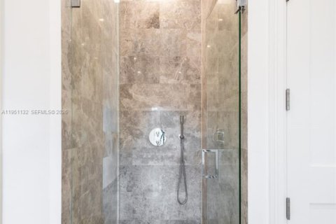 Купить таунхаус в Корал-Гейблс, Флорида 3 спальни, 237.83м2, № 2020960 - фото 16