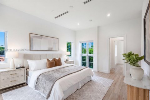 Купить таунхаус в Корал-Гейблс, Флорида 3 спальни, 237.83м2, № 2020960 - фото 13