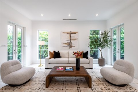 Купить таунхаус в Корал-Гейблс, Флорида 3 спальни, 237.83м2, № 2020960 - фото 5