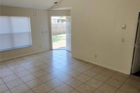 Villa ou maison à louer à Riverview, Floride: 4 chambres, 124.77 m2 № 2167312 - photo 5