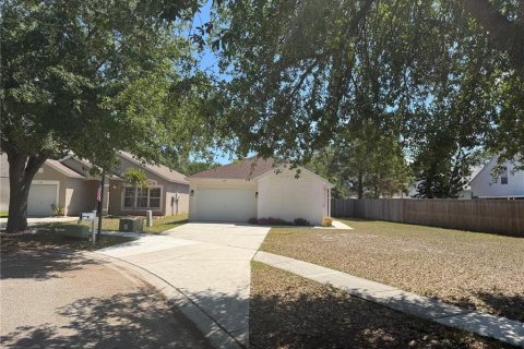 Villa ou maison à louer à Riverview, Floride: 4 chambres, 124.77 m2 № 2167312 - photo 2