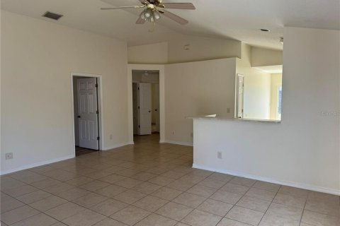 Villa ou maison à louer à Riverview, Floride: 4 chambres, 124.77 m2 № 2167312 - photo 4