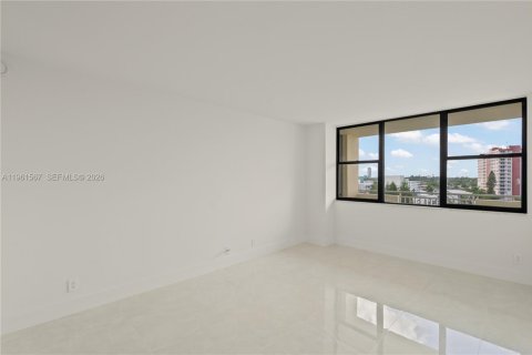 Copropriété à vendre à Hallandale Beach, Floride: 1 chambre, 68.84 m2 № 2024300 - photo 14