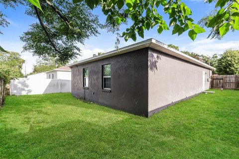 House in Tampa, Florida 3 bedrooms, 125.6 sq.m. № 2205683 - photo 19