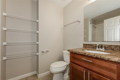 House in Tampa, Florida 3 bedrooms, 125.6 sq.m. № 2205683 - photo 16