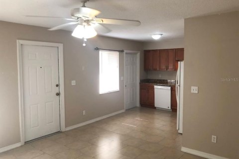 Appartement à louer à Orlando, Floride: 2 chambres, 69.68 m2 № 2099460 - photo 2