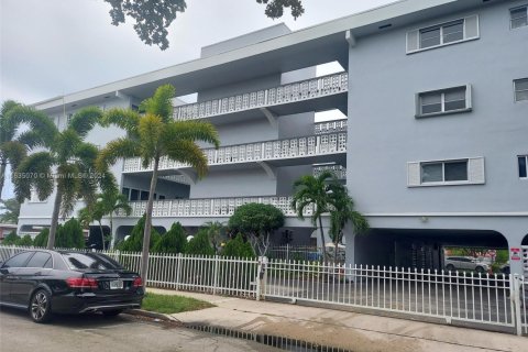 Copropriété à louer à Hollywood, Floride: 1 chambre, 69.68 m2 № 2169447 - photo 5