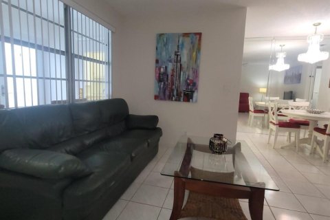 Copropriété à louer à Hollywood, Floride: 1 chambre, 69.68 m2 № 2169447 - photo 22