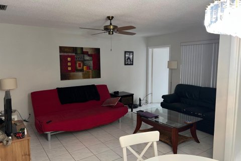 Copropriété à louer à Hollywood, Floride: 1 chambre, 69.68 m2 № 2169447 - photo 23