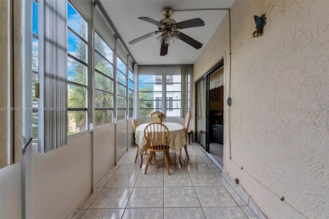 Copropriété à vendre à Lauderdale Lakes, Floride: 2 chambres, 102.38 m2 № 2012201 - photo 18