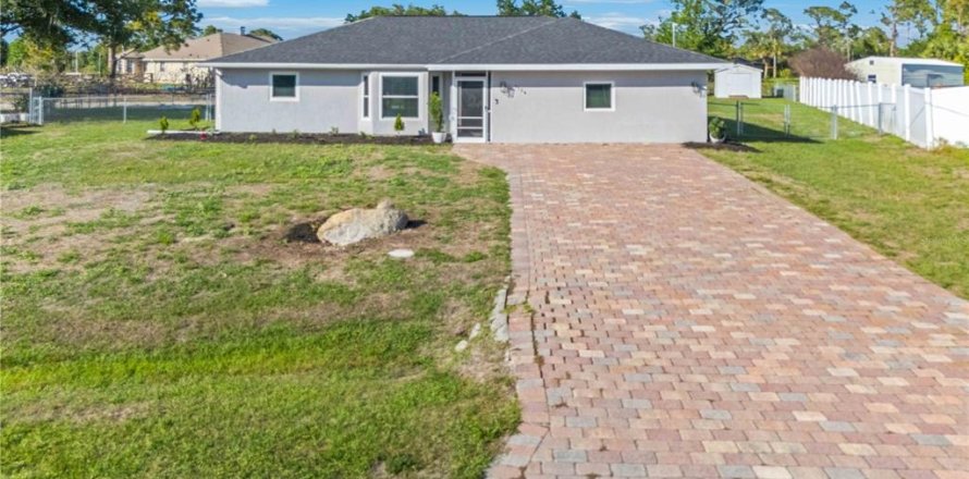 Casa en North Port, Florida 3 dormitorios, 171.68 m2 № 2145462