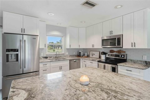 Casa en venta en North Port, Florida, 3 dormitorios, 171.68 m2 № 2145462 - foto 15