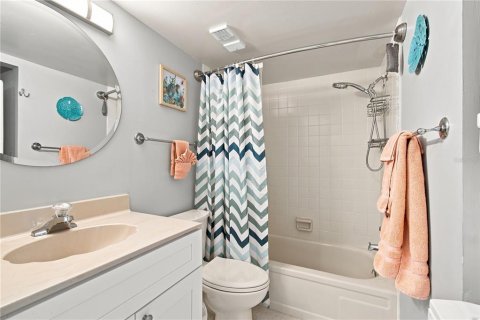 Condo in Saint Petersburg, Florida, 2 bedrooms № 2322301 - photo 15