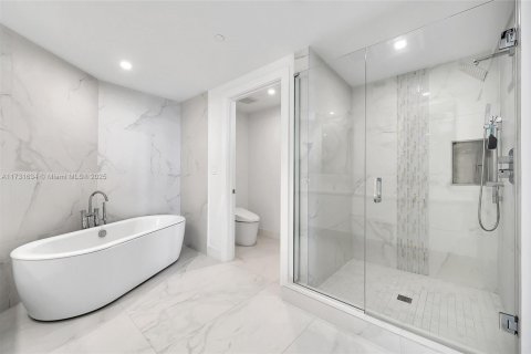 Condo in Pompano Beach, Florida, 4 bedrooms  № 1729460 - photo 24