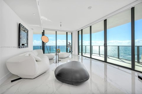 Condo in Pompano Beach, Florida, 4 bedrooms  № 1729460 - photo 10