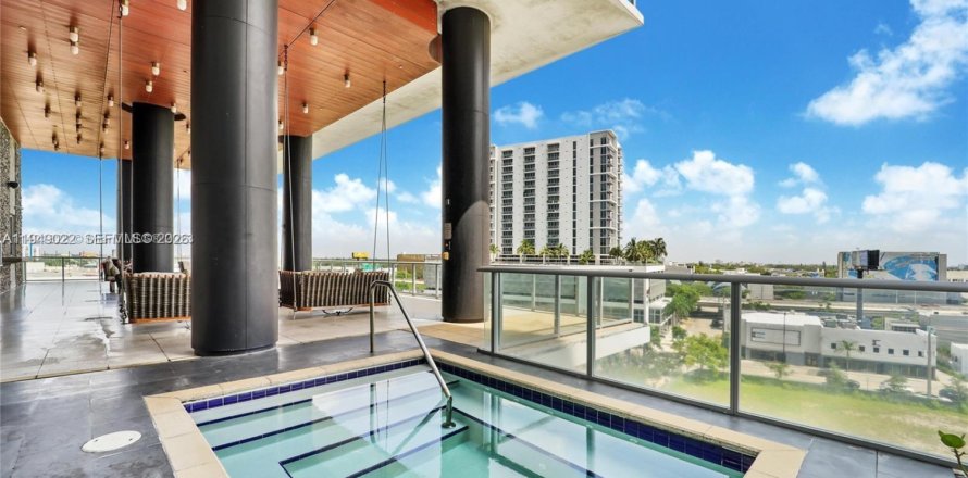 Кондоминиум с 1 спальней в Майами, Флорида № 2005379