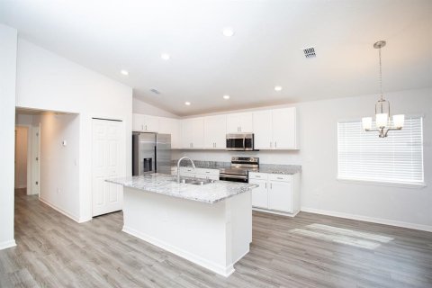 Villa ou maison à vendre à Haines City, Floride: 3 chambres, 138.05 m2 № 2400484 - photo 5