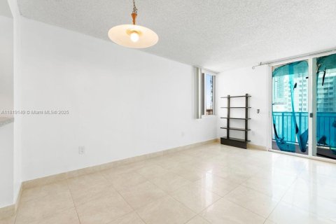 Copropriété à louer à Miami, Floride: 1 chambre, 55.09 m2 № 1943073 - photo 10