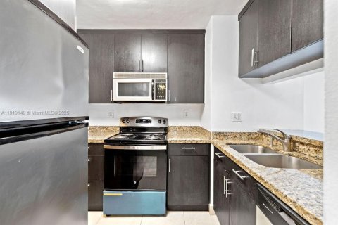 Copropriété à louer à Miami, Floride: 1 chambre, 55.09 m2 № 1943073 - photo 3