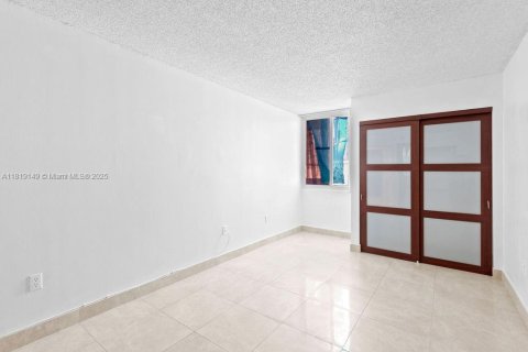 Copropriété à louer à Miami, Floride: 1 chambre, 55.09 m2 № 1943073 - photo 14