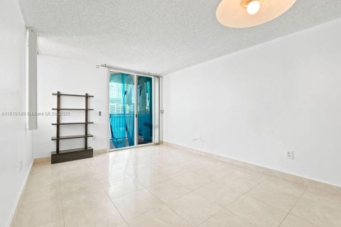 Copropriété à louer à Miami, Floride: 1 chambre, 55.09 m2 № 1943073 - photo 9